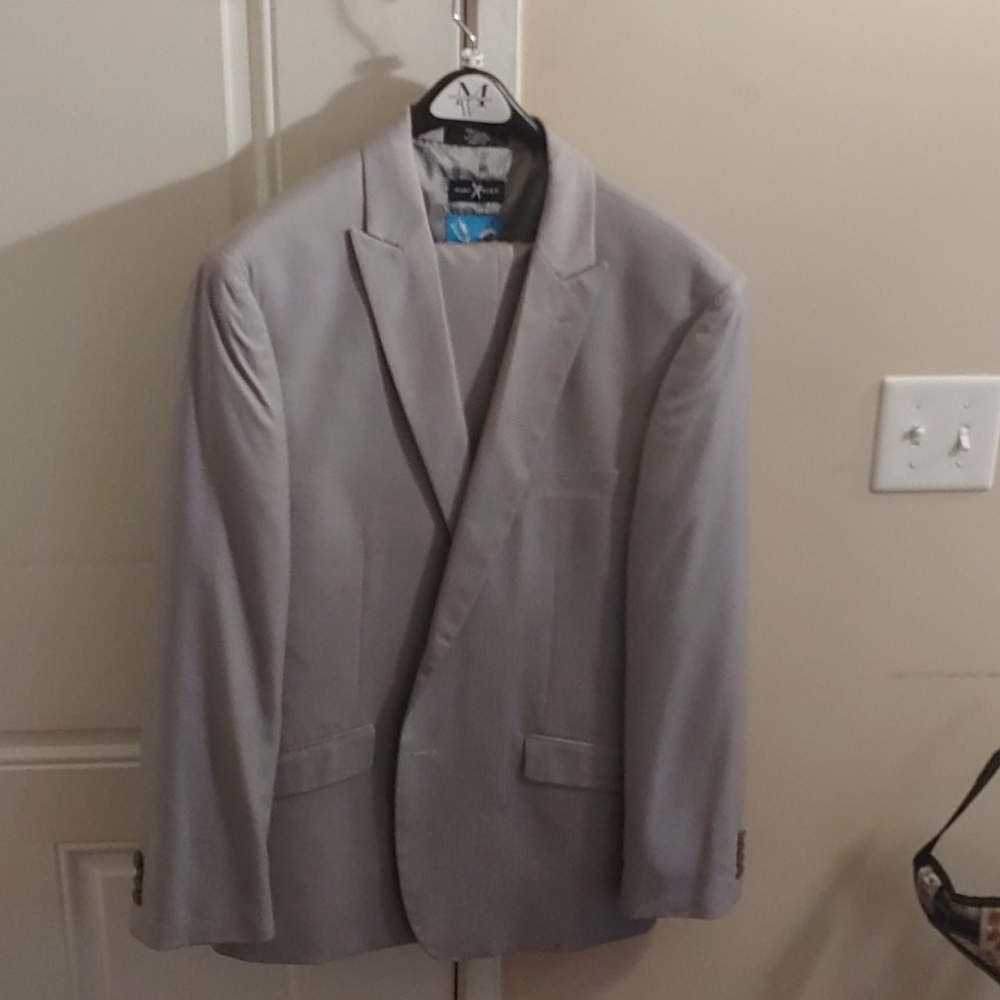 2-piece men's grey suit